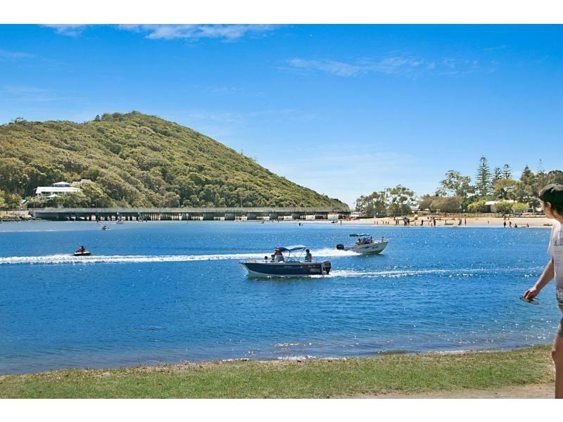 2/32 Murlong Crescent, Palm Beach QLD 4221