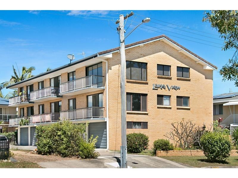 2/32 Murlong Crescent, Palm Beach QLD 4221