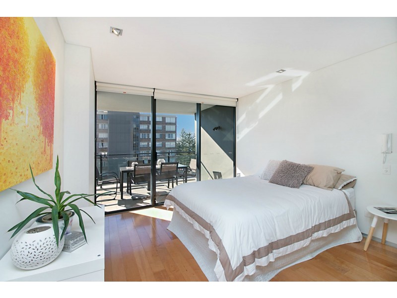 1055/2 The Esplanade, Burleigh Heads QLD 4220