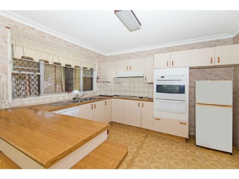 2 Bullimah Avenue, Burleigh Heads QLD 4220