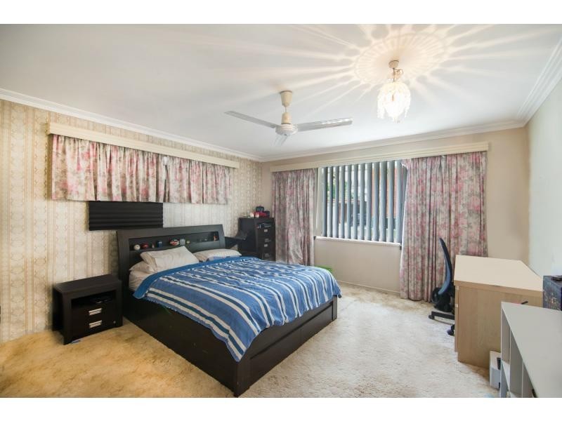 2 Bullimah Avenue, Burleigh Heads QLD 4220