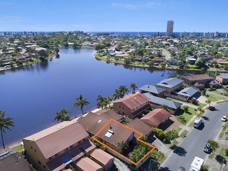 1/13 Barbet Place, Burleigh Waters QLD 4220