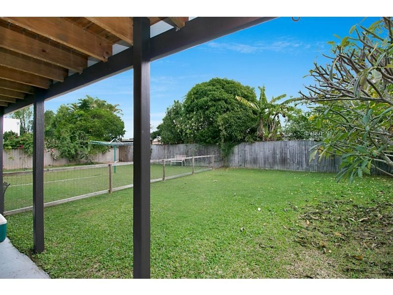 28 Djerral Avenue, Burleigh Heads QLD 4220