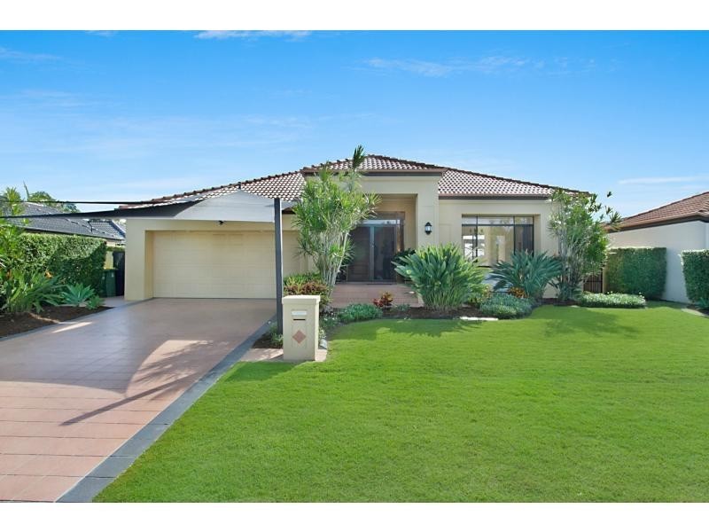 32 Shoalwater Court, Burleigh Waters QLD 4220