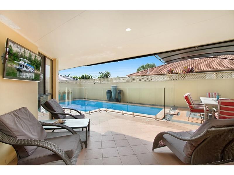 32 Shoalwater Court, Burleigh Waters QLD 4220