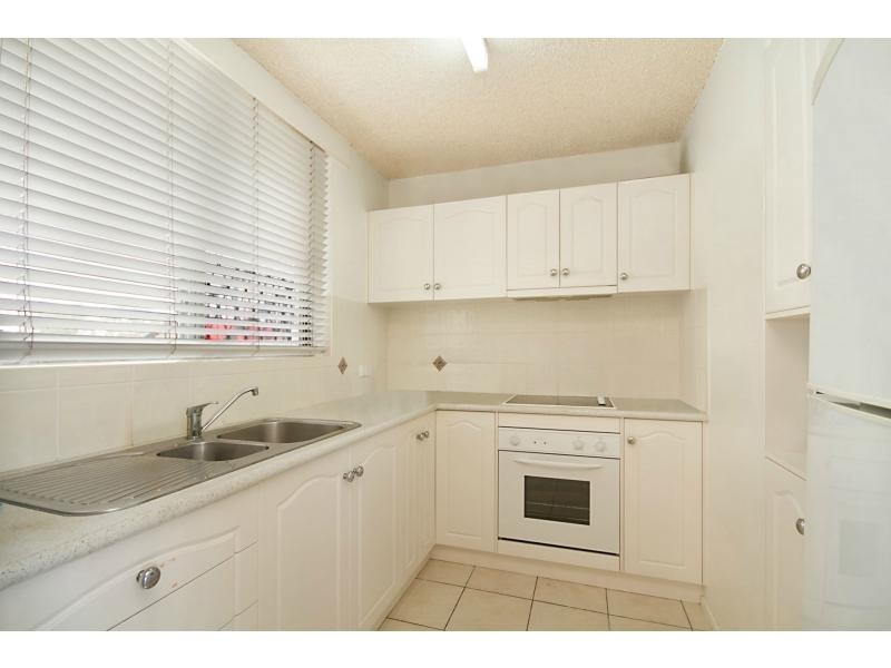 11/82 The Esplanade, Burleigh Heads QLD 4220