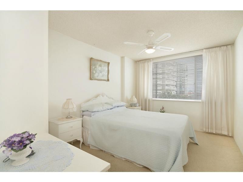 11/82 The Esplanade, Burleigh Heads QLD 4220