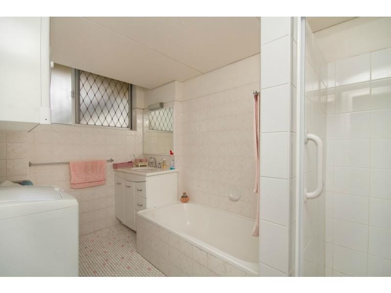 11/82 The Esplanade, Burleigh Heads QLD 4220