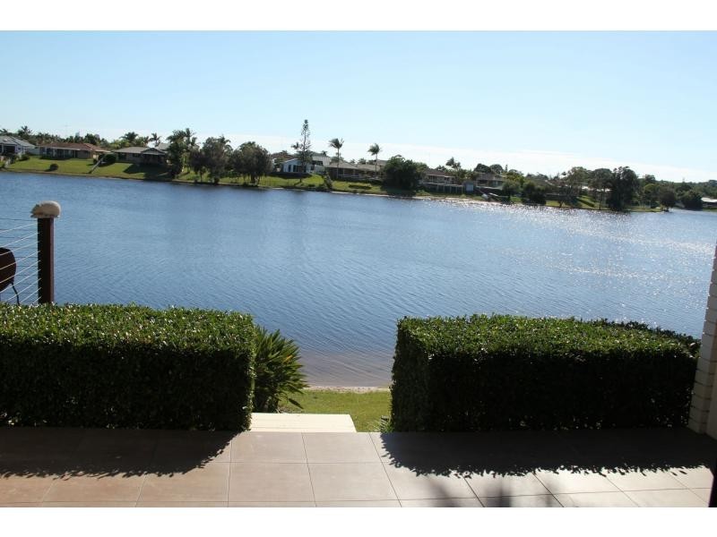 2/17 Barbet Place, Burleigh Heads QLD 4220