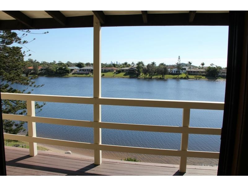 2/17 Barbet Place, Burleigh Heads QLD 4220