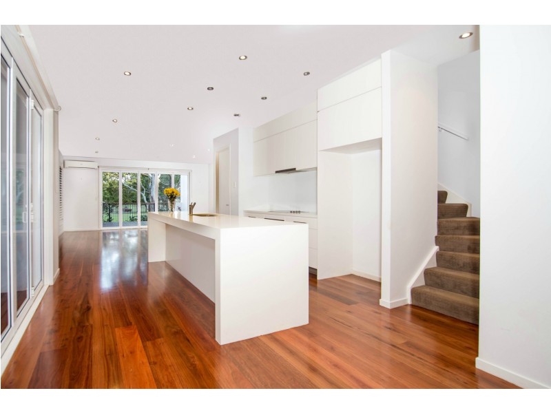 1/36 Nobby Parade, Miami QLD 4220