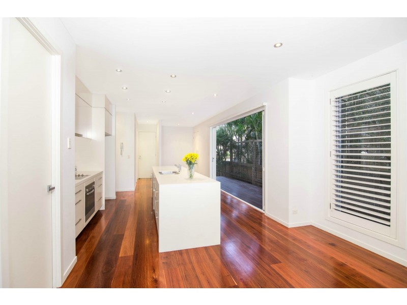 1/36 Nobby Parade, Miami QLD 4220