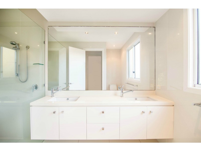 1/36 Nobby Parade, Miami QLD 4220