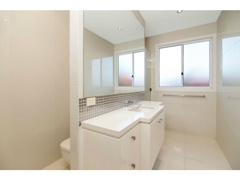 1/36 Nobby Parade, Miami QLD 4220