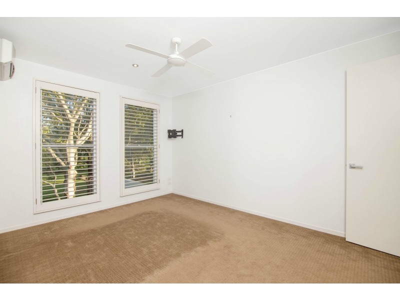 1/36 Nobby Parade, Miami QLD 4220