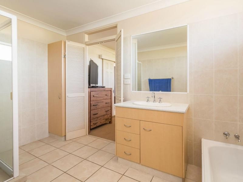 6/7 Nyrang Avenue, Palm Beach QLD 4221