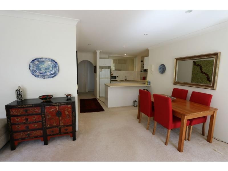 4/6 Albert Street, Burleigh Heads QLD 4220