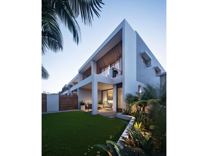 1 East Lane, Robina QLD 4226