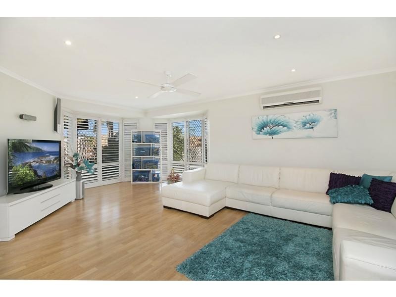 26 Sharscay Close, Burleigh Heads QLD 4220