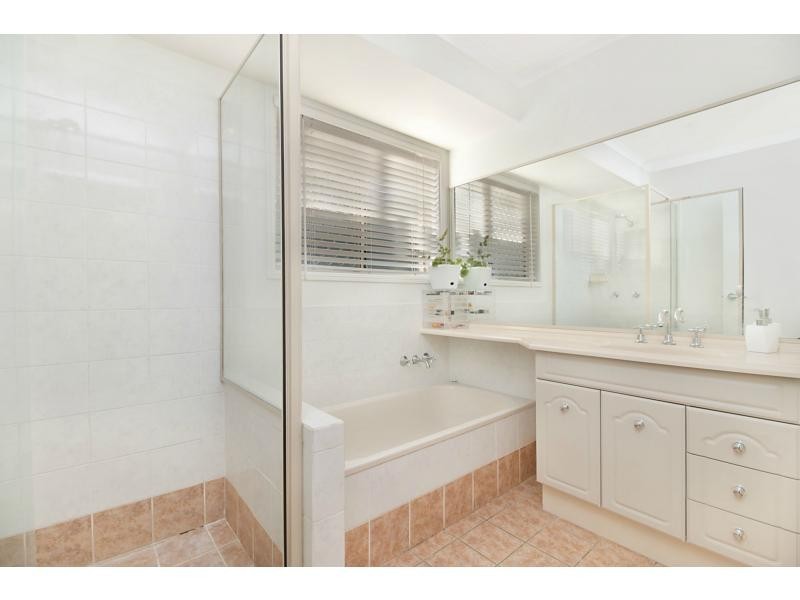 26 Sharscay Close, Burleigh Heads QLD 4220