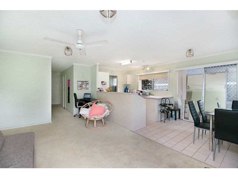 22 T E Peters Drive, Broadbeach Waters QLD 4218