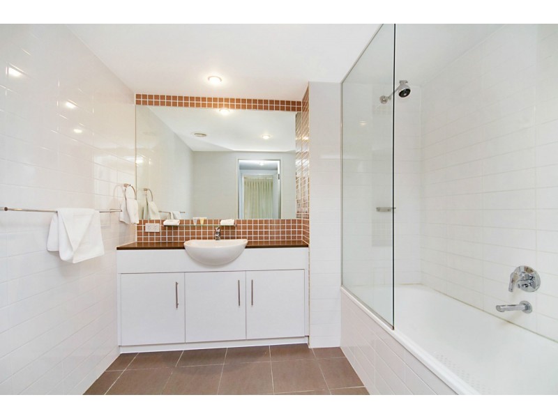 1106/1 Ocean Street, Burleigh Heads QLD 4220