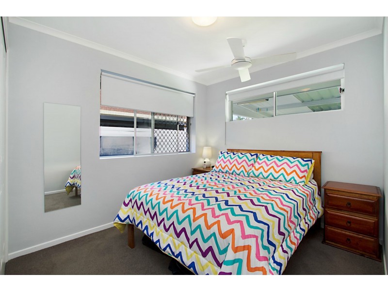 2/3 Peacock Place, Burleigh Waters QLD 4220