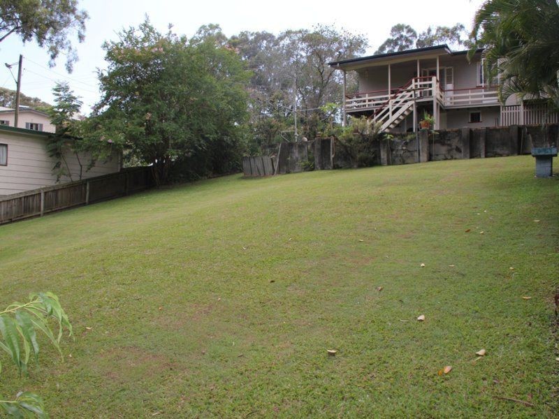 202 Ocean Parade, Burleigh Heads QLD 4220