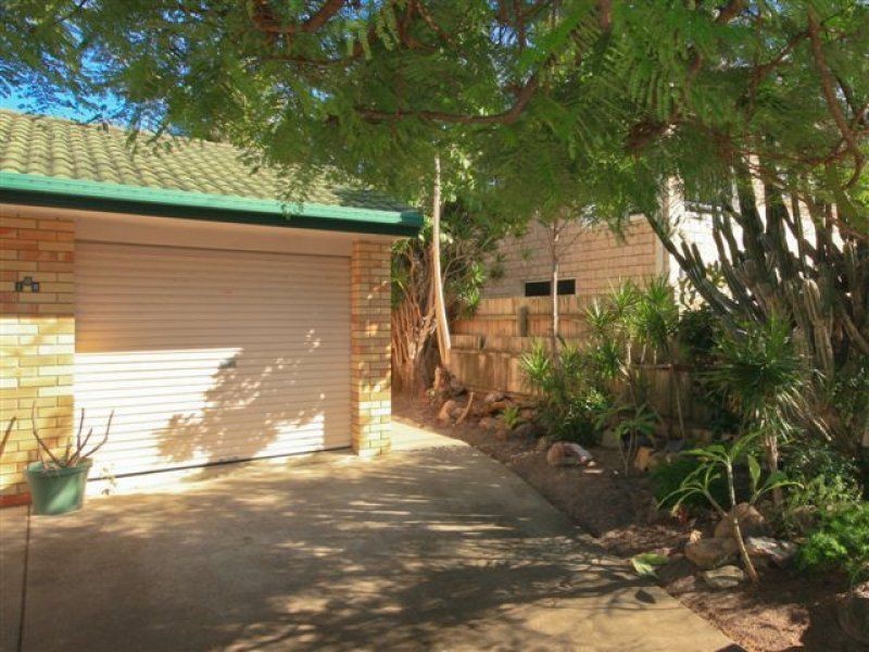 2/108 Nobby Parade, Miami QLD 4220