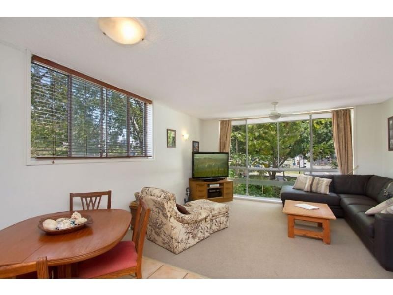 Unit 9/34 Hayle Street, Burleigh Heads QLD 4220