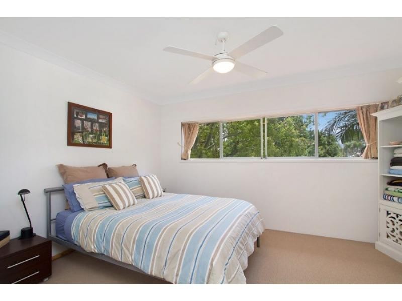 Unit 9/34 Hayle Street, Burleigh Heads QLD 4220