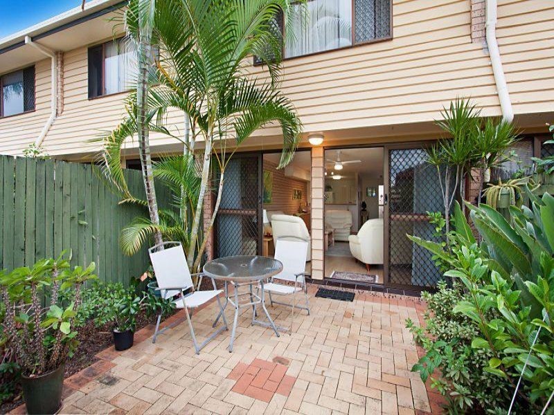 10/105 Christine Avenue, Burleigh Waters QLD 4220