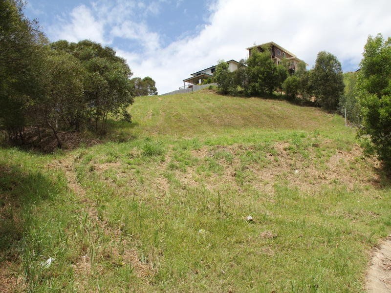 8 Mieke Court, Burleigh Heads QLD 4220