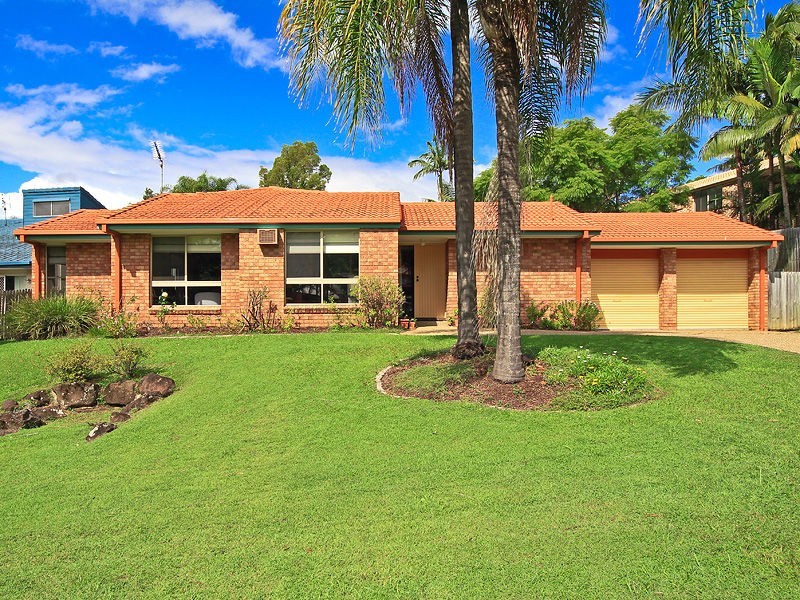 4 Pinehurst Place, Robina QLD 4226