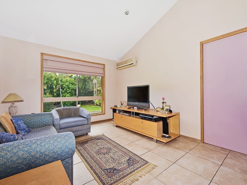 4 Pinehurst Place, Robina QLD 4226