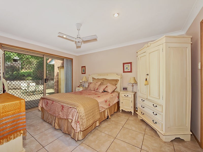 4 Pinehurst Place, Robina QLD 4226