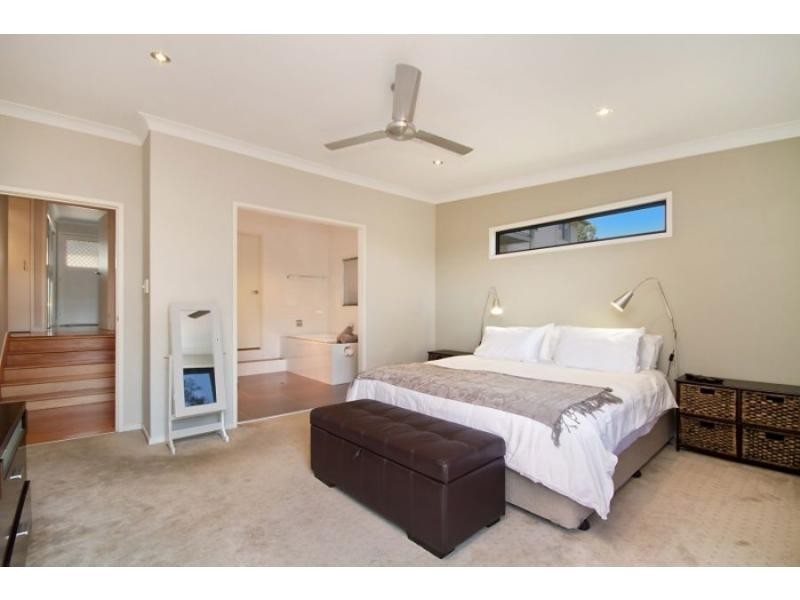 53 Sky Royal Terrace, Burleigh Heads QLD 4220