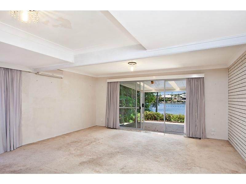 1/12 Aquila Court, Mermaid Waters QLD 4218