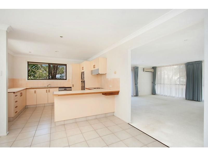 4 Harmes Place, Tallebudgera QLD 4228