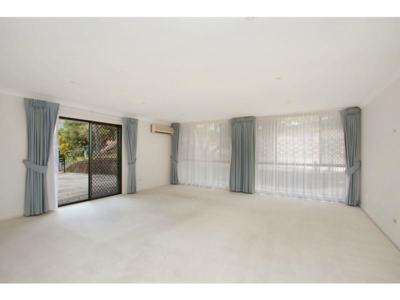 4 Harmes Place, Tallebudgera QLD 4228