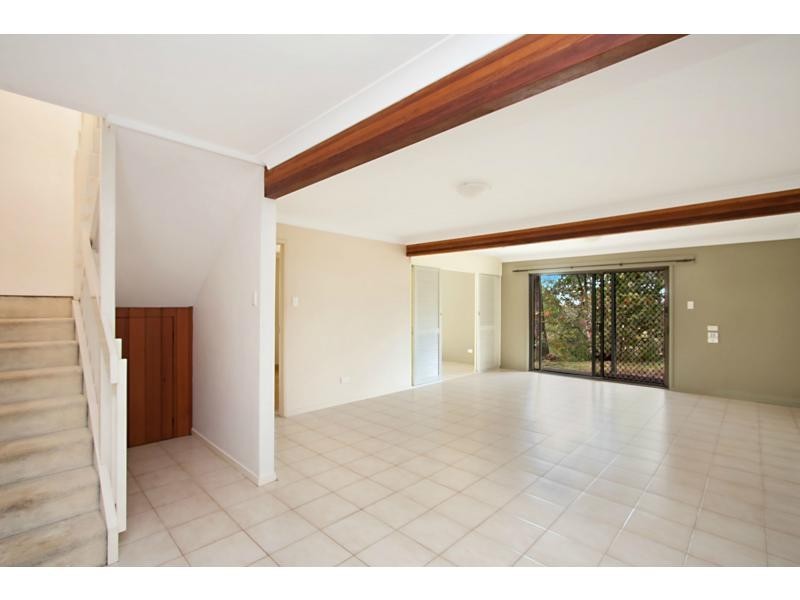 4 Harmes Place, Tallebudgera QLD 4228