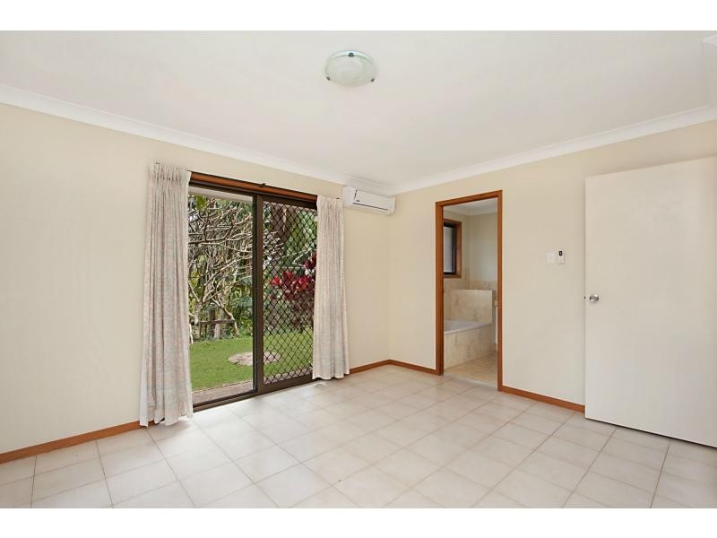 4 Harmes Place, Tallebudgera QLD 4228