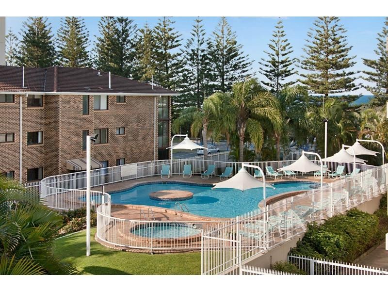Unit 2C/3 Second Avenue, Burleigh Heads QLD 4220