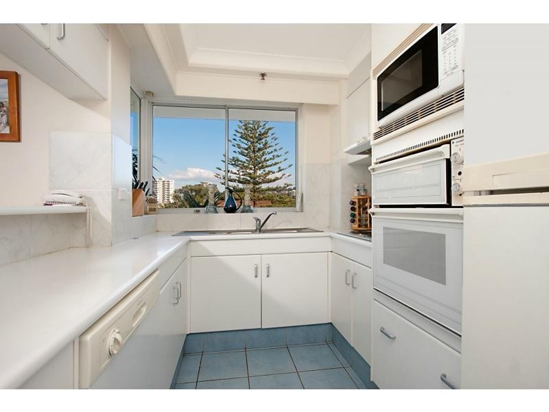 Unit 2C/3 Second Avenue, Burleigh Heads QLD 4220