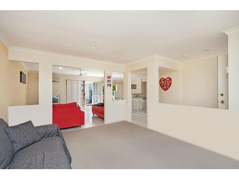 13 Rainbird Close, Burleigh Waters QLD 4220