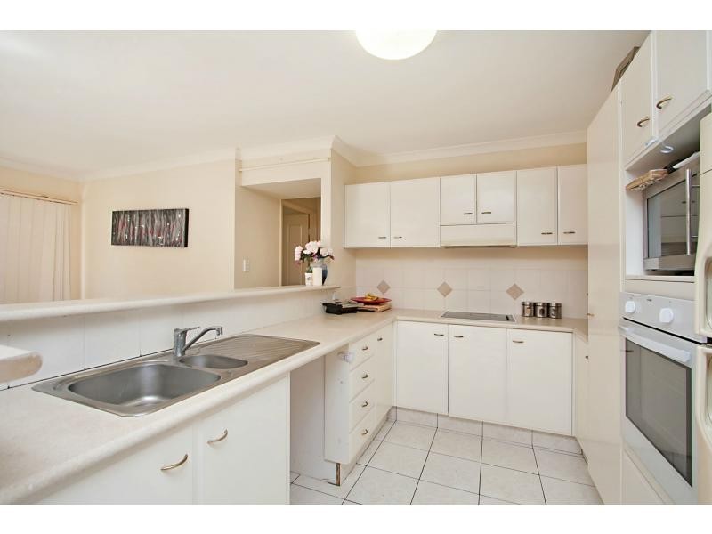 13 Rainbird Close, Burleigh Waters QLD 4220