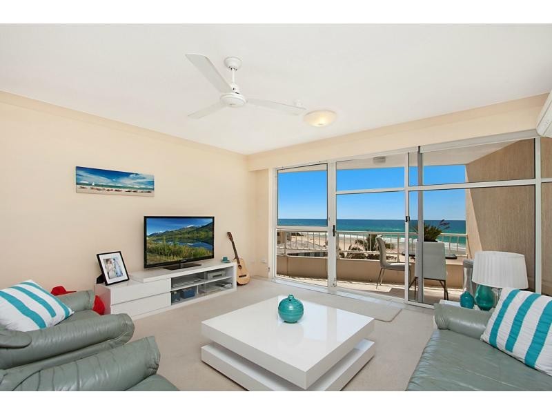 4C/2 Nineteenth Avenue, Palm Beach QLD 4221