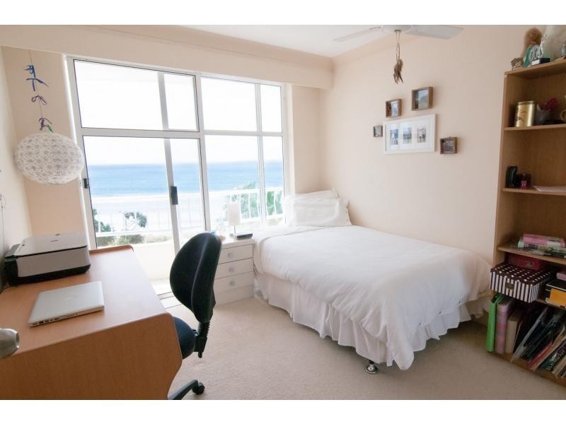 4C/2 Nineteenth Avenue, Palm Beach QLD 4221