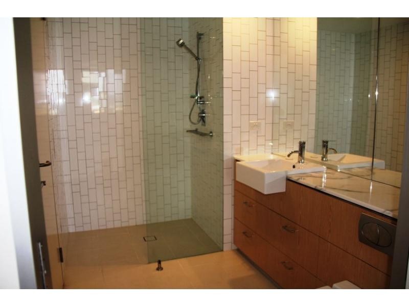 1065/2 The Esplanade, Burleigh Heads QLD 4220