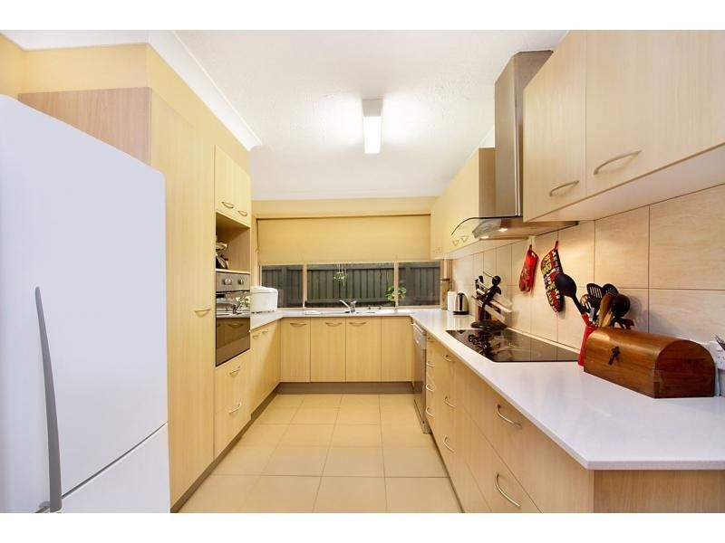 1/7 Elwood Court, Burleigh Waters QLD 4220
